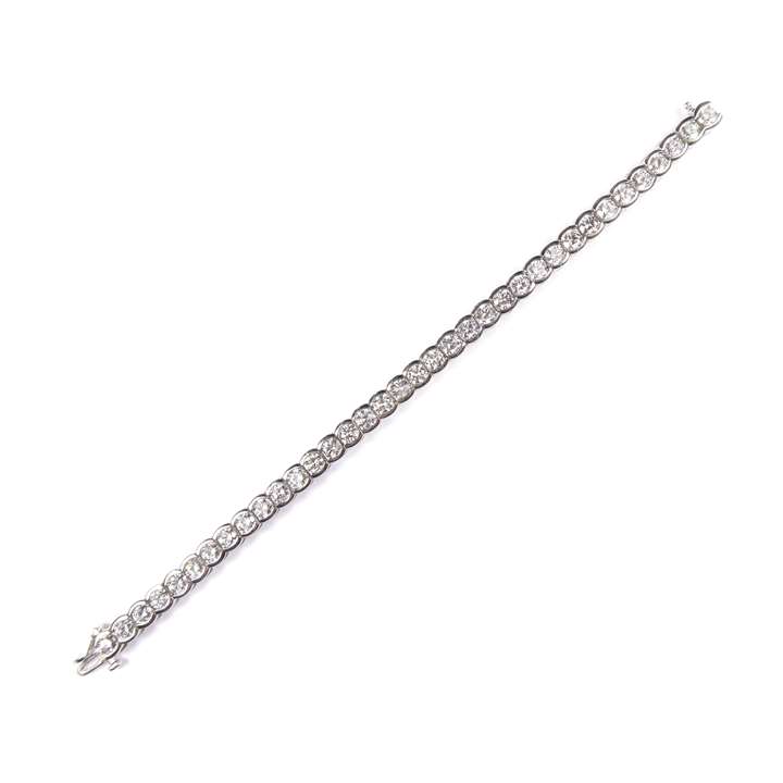 Diamond line bracelet, with 36 round brilliant cut diamond